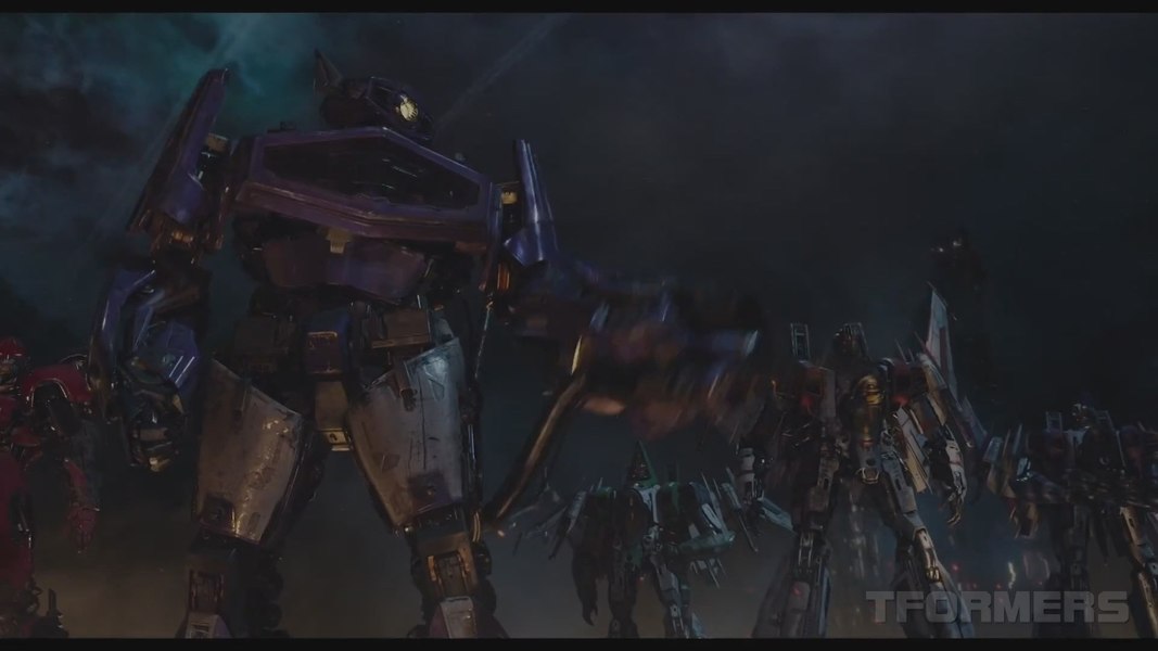 New Bumblebee Movie Trailer HD Screencap Gallery 094 (94 of 176)